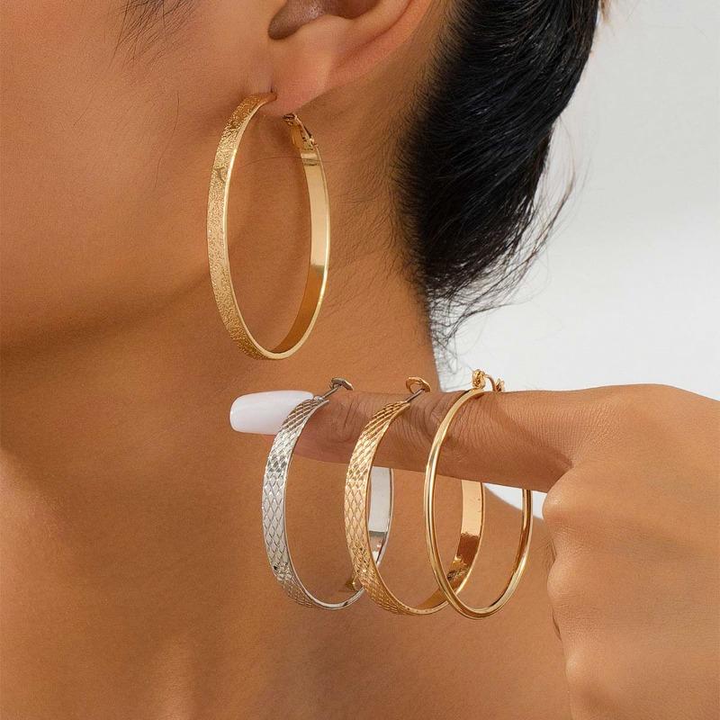 A Pair of Fish Pattern Earrings, Matte Texture, Fashionable Atmosphere, Retro and Elegant Earrings, Earrings.