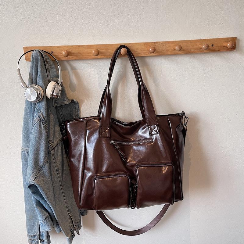 

Женская сумка-тоут кроссбоди большой вместимости из вымытой кожи - Универсальная ПУ мягкая кожа для повседневных поездок One Size #8293 кофейный