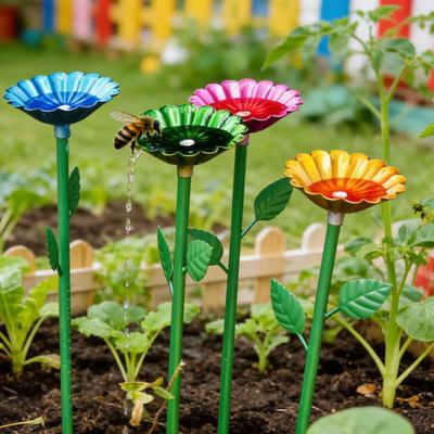 4 Pezzi Stazione di Abbeveraggio per Api Mangiatoia d'Acqua in Metallo per Api Ciotola Bagnetto Multifunzione per Farfalle Mangiatoia per Api da Terra per Decorazione Giardino Cortile