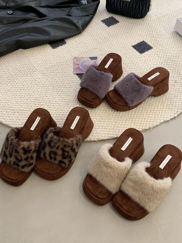 French fashion leopard print thick high-heeled cotton slippers women's 2025 autumn and winter new gentle square head one-word fluffy slippers