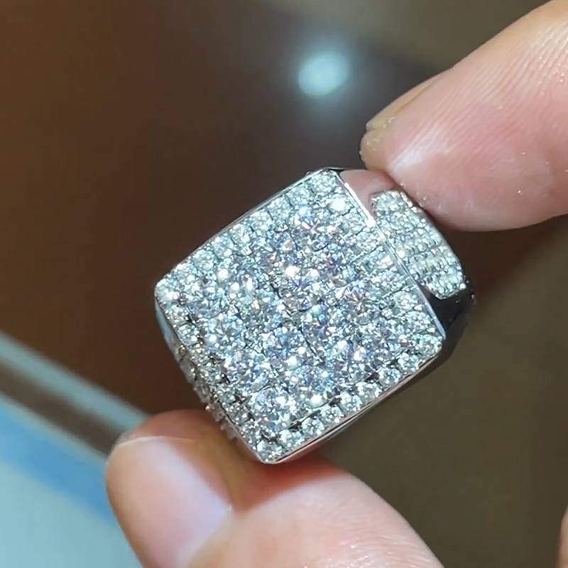 Fashion Temperament Finger Ring for Women Gorgeous Wedding Band with Brilliant Cubic Zirconia Luxury Party Accessories