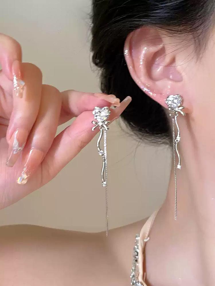 Mosquito coil disc ear clips~ Pink love zircon fringed earrings, fresh and sweet earrings, niche design long stud earrings.