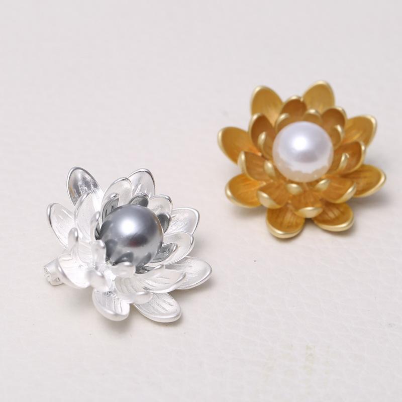 New Multi -Petal Pearl Brooch Fashion Exquisite Female Jewelry Brooch Clothing Decoration Accessories Party Brooch Gift