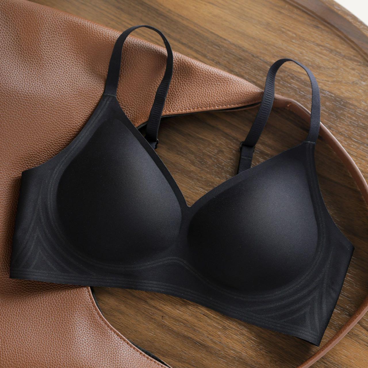 

Seamless Latex Lift Bra - Soft Support, Wire-Free, Fixed Cup for Small Chest XXL