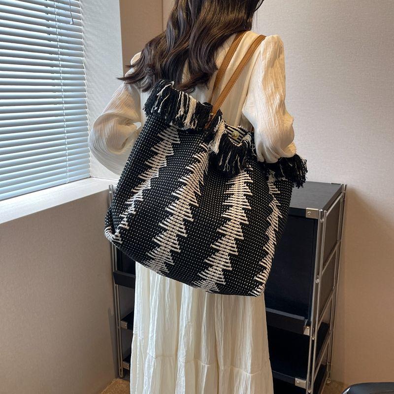 Large Capacity Women's Korean Style Fringed Shoulder Versatile Student School Commuter Canvas Tote Bag