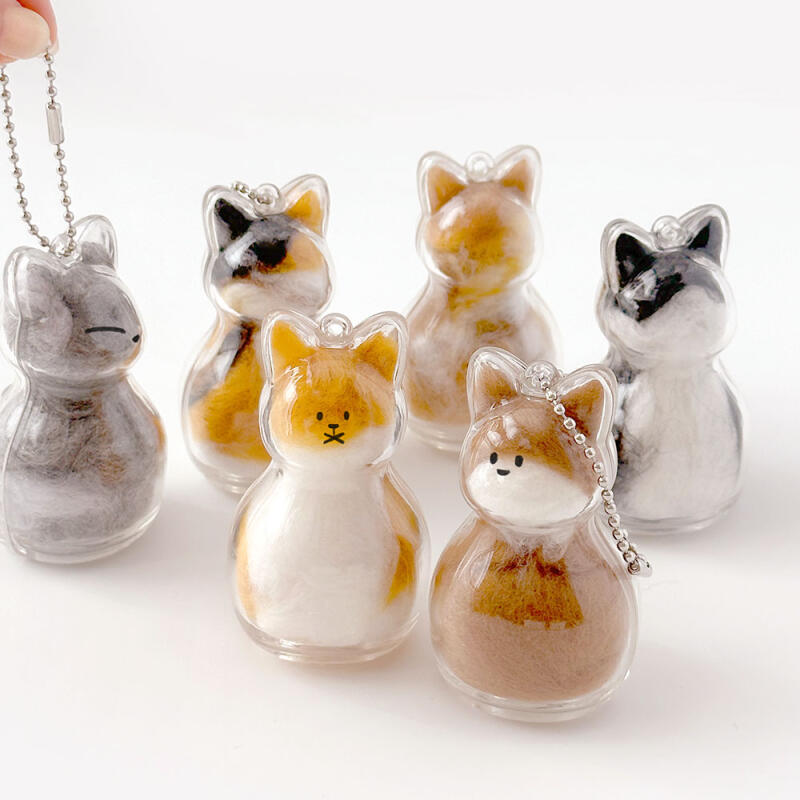 4-piece cat fur ball capsule keychain
