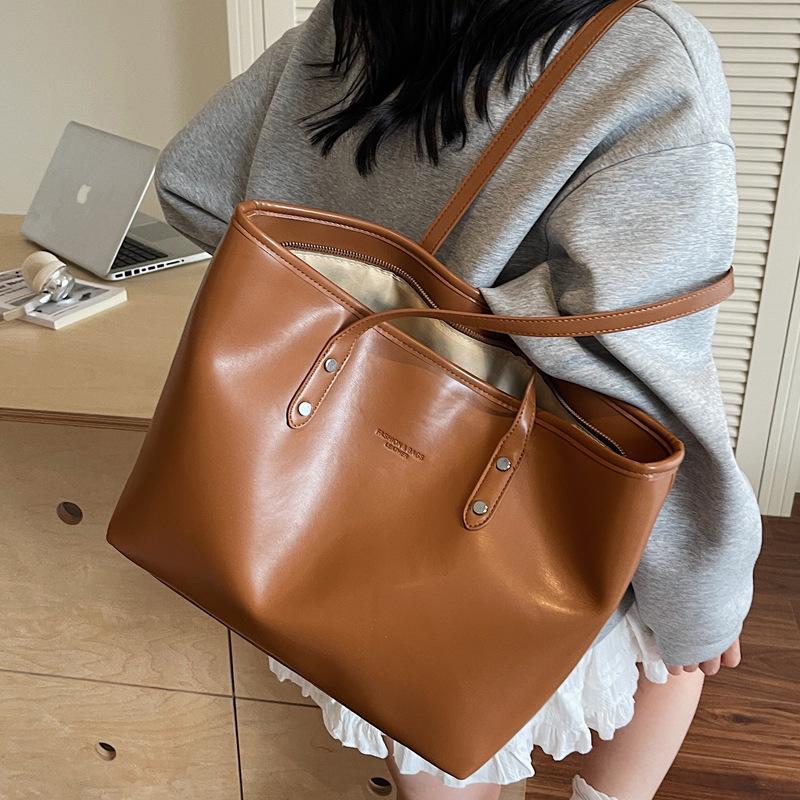 Premium texture commuter large-capacity bag women's 2025 new fashion shoulder bag casual versatile portable tote bag