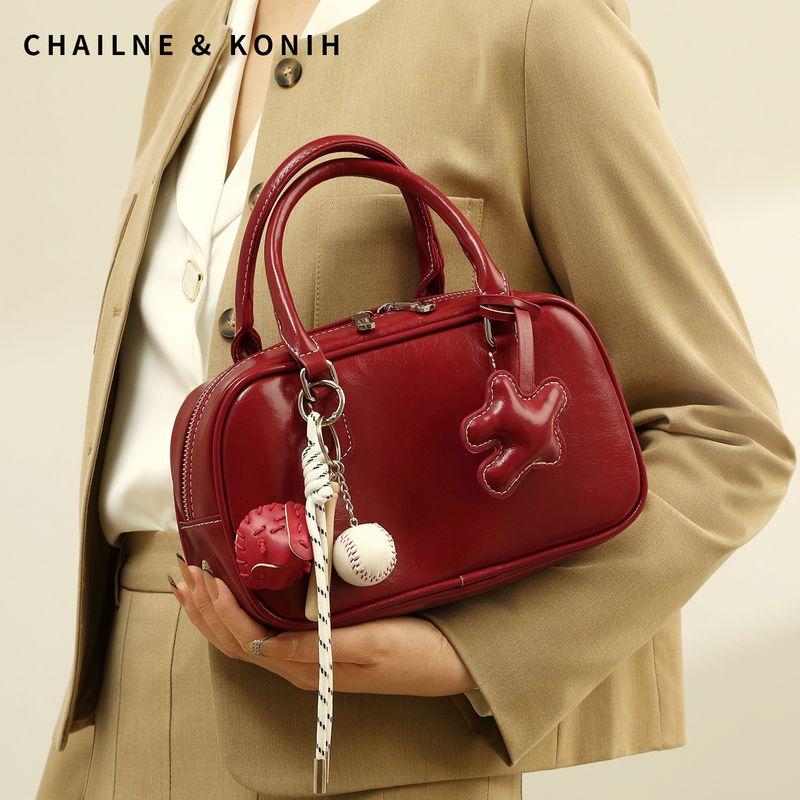 

Red Bag Bowling Bag 2025 New Portable Pillow Bag Niche Wedding Bag Women Bridal Bag Daily Available Red