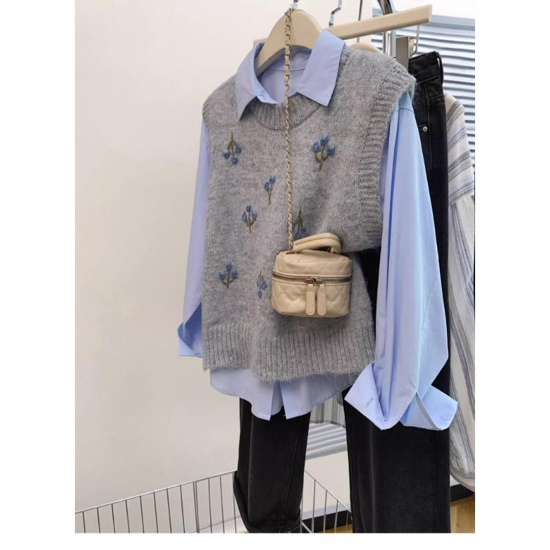 Vintage Embroidered Floral Crew Neck Sleeveless Knit Vest For Women