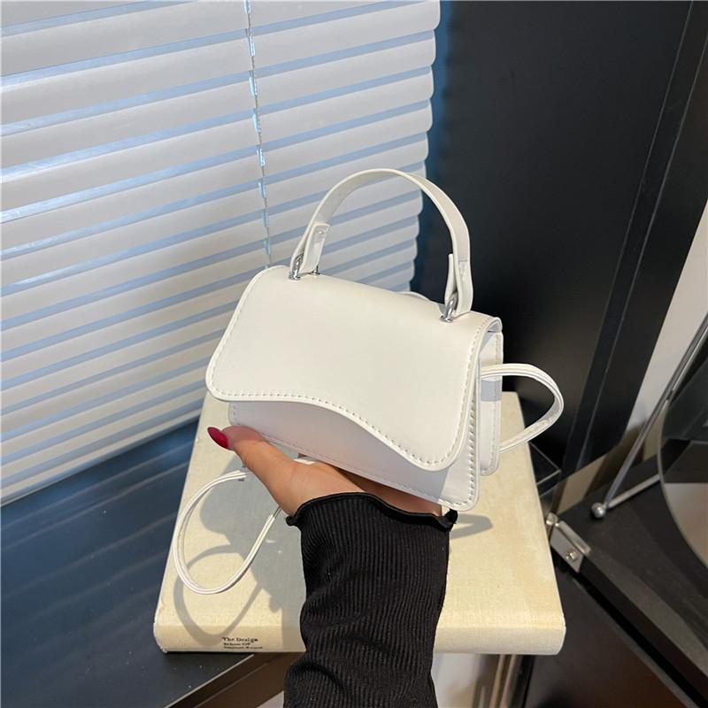 Autumn new shoulder messenger bag small square bag trendy temperament simple fashion popular handbag