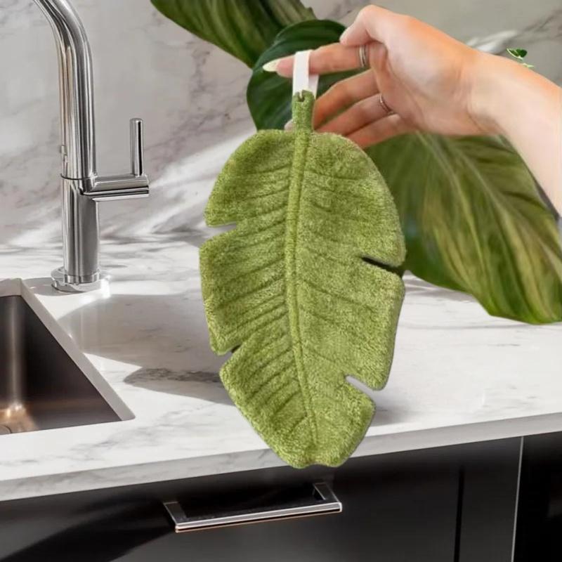 Cute Creative Plant Leaf Shape Hand Towel Thick Absorbent Coral Fleece Hanging Towel For Kitchen Bathroom Handkerchief