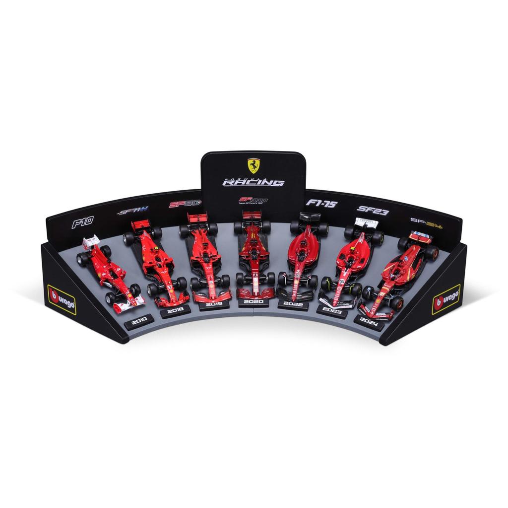 Bburago 1/43 Scale F1 Ferrari Deluxe Gift Box Set of 7 (Helmets Not Included, Plastic Base Included) / Diecast Model Car (Assembled) 18-36864