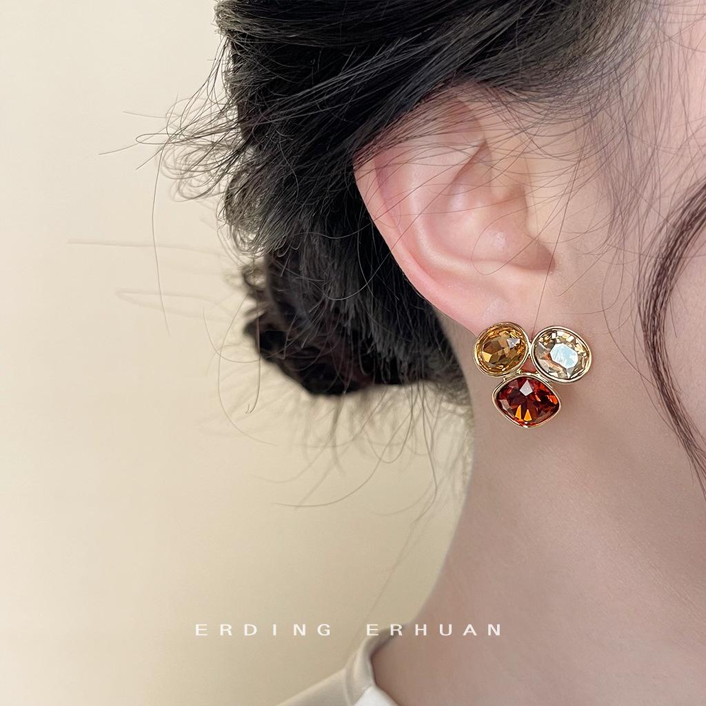 Light luxury atmospheric color matching glass crystal stud earrings French commuting versatile elegant temperament earrings