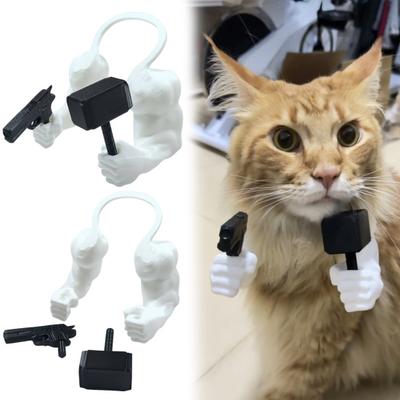 Evcil Hayvan Cosplayi için Kedi Kaslı Kol 3D Baskılı Kedi Boyun Kolu Komik Evcil Hayvan Aksesuarı Çekiç Tutarak Kaslı Kol Cadılar Bayramı Kostümü Doğum Günü Partisi Giydirme
