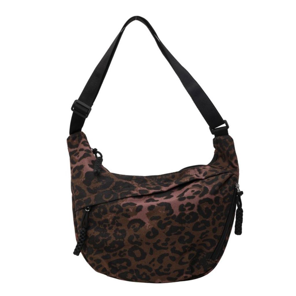 Canvas Knakworsttas met Luipaardprint, Sportieve Stijl, Casual en Veelzijdige Populaire Stoffen Tas, Draagbare en Modieuze Enkelvoudige Schouder Crossbody Tas
