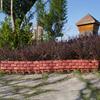 Plastic Garden Retaining Fence Brick Look Edging Border Outdoor Landscape Edging Fence Decorative Picket Panel for Flower Beds Paths Lawns Yard