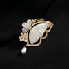 Premium Temperament Elegant Butterfly Brooch Female Natural Mother Shell Pearl High-end Corsage Pin Coat Jacket Accessories