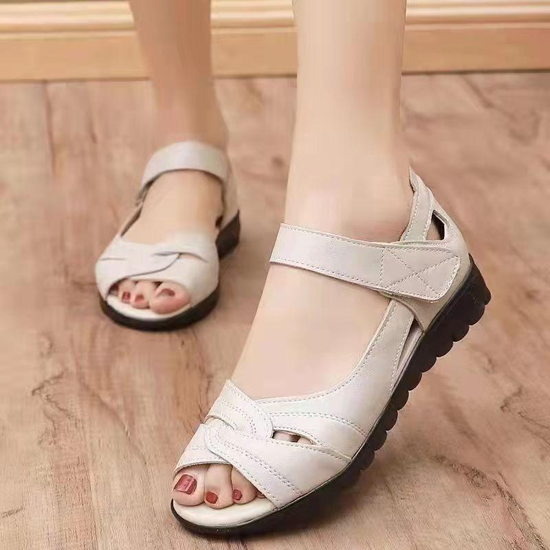 Spring and summer new sandals with soft soles for daily leisure, flat-bottomed non-slip slope heel sandals for outer wear