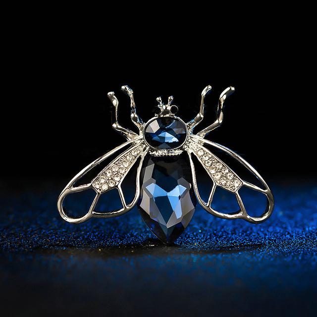 Creative Crystal Stone Rhinestone Pin Brooch Stylish Fashionable Wild Cute Style Bee Animal Suit Silk Scarf Pin Button CorsageFashion Jewelry