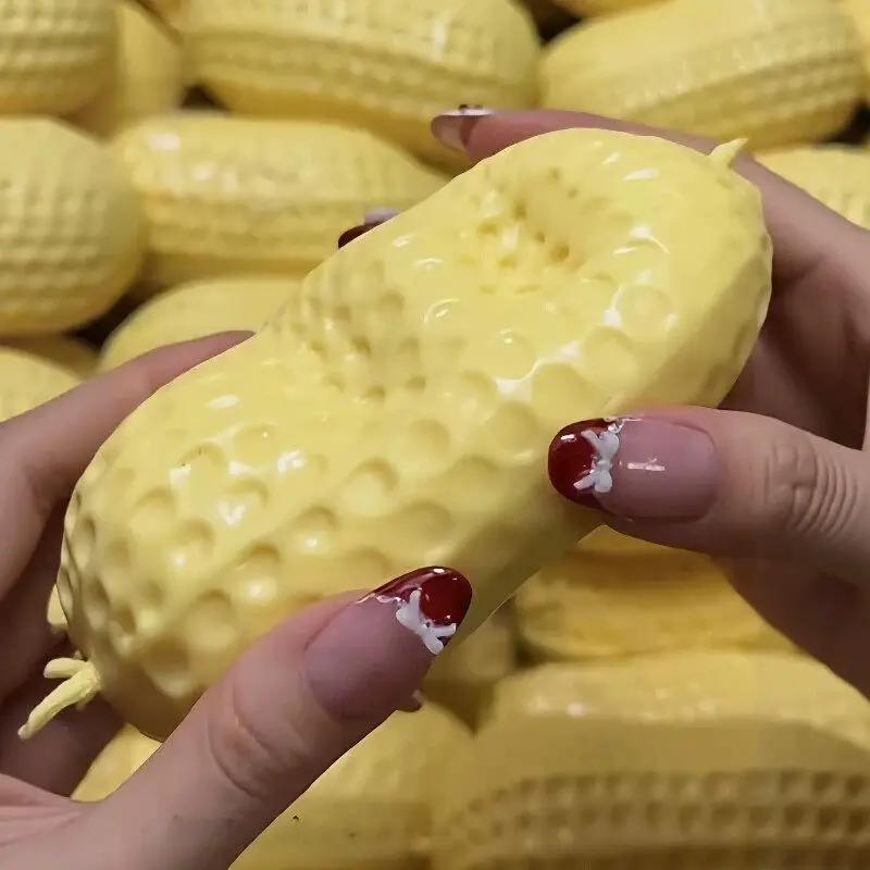 Giocattolo Morbido Spremibile a Forma di Arachide Simulato, Morbido, Antistress, al Gusto di Burro e Cioccolato, Fidget, Ritorno Lento, Spremitura Delicata