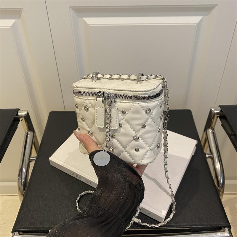 Fashion diamond chain bag women's new box small square bag high value beautiful messenger bag