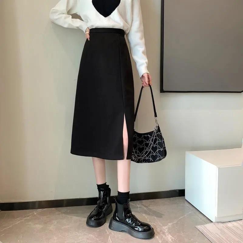 Plus Size High Waist Black Midi Skirt with Slit - A-Line Style for a Slimming Look