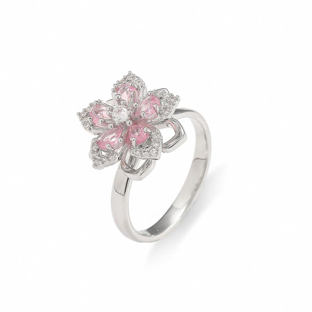 Women's Niche Rotatable Ring: Fashionable, Trendy, and Luxurious