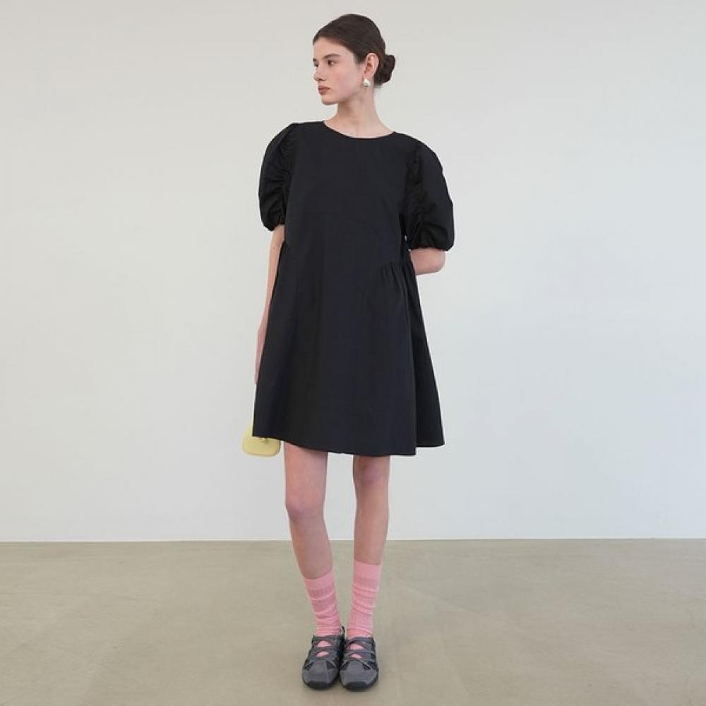 

On On Puff Sleeve Back ribbOn Dress New5mo322 BLACK/55