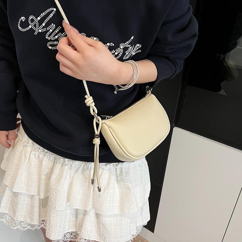 Ladies' Crossbody Bag Fashionable Versatile Solid Color Design Commuting Saddle Bag Casual Shoulder Bag For Women