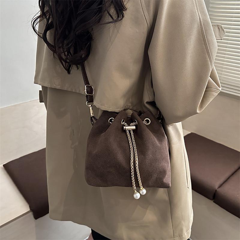 Minimalist Water Bucket Bag With Drawstring Closure For Daily Casual Wear