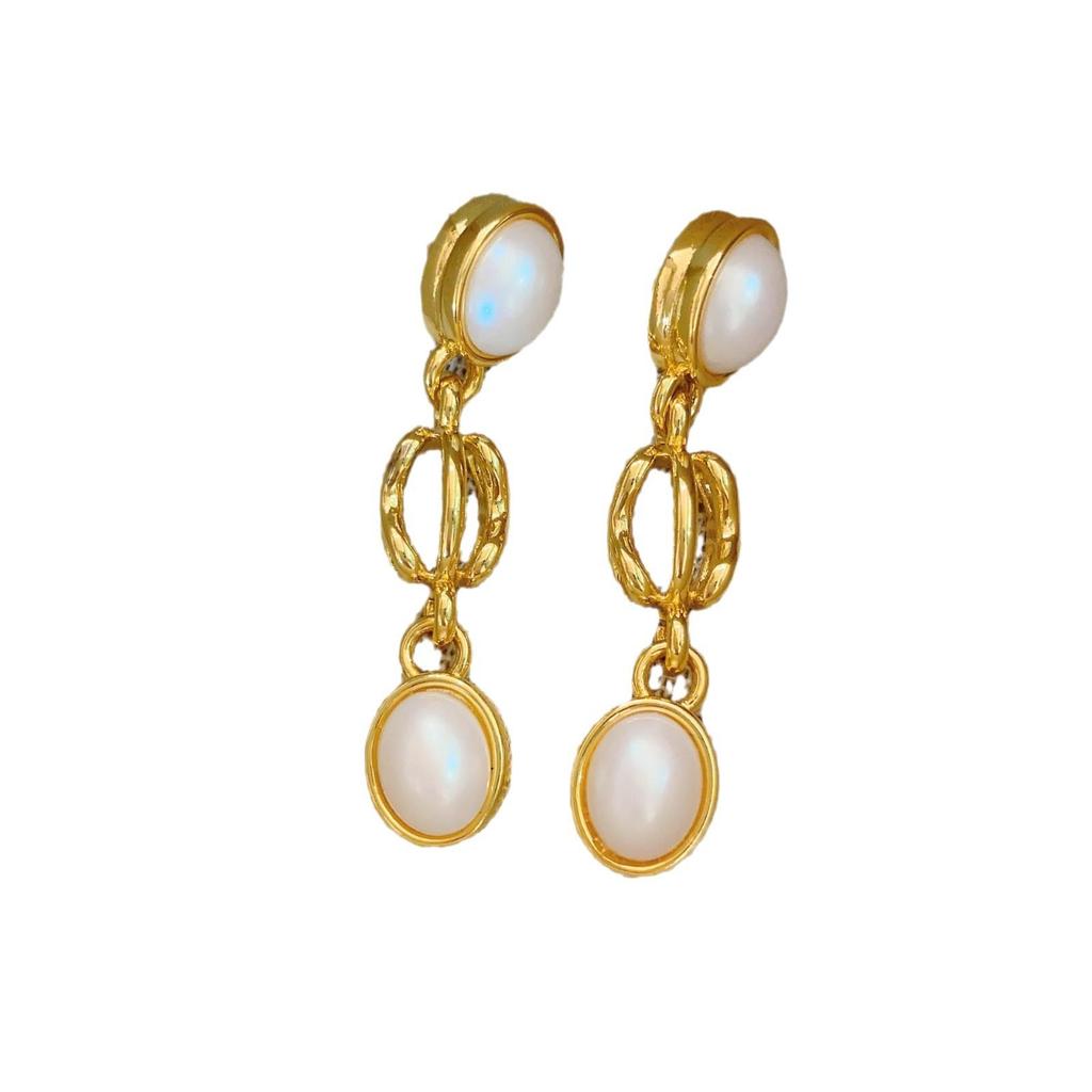 French Retro Artificial Pearl Earrings, Fringed Earrings, High Temperament, Three-Dimensional Sense, Elegant Design, Simple Women'S Earrings.