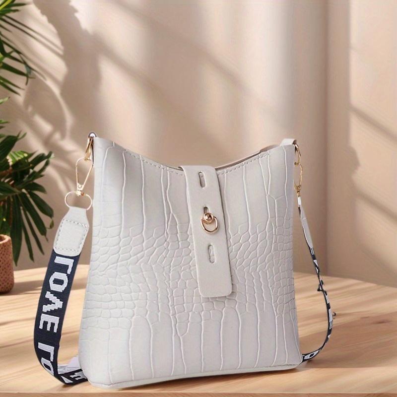 Women's PU Crocodile-Embossed Shoulder Bag Large Capacity Small Square Crossbody Purse Women's Cute Crossbody Bag