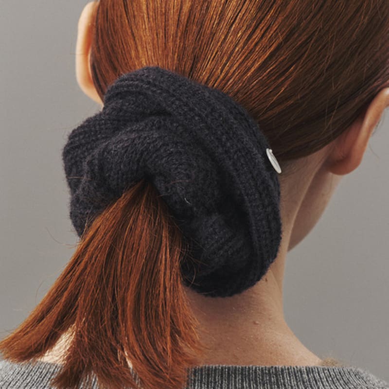 ahwe WOOL KNIT SCRUNCH_CHARCOAL