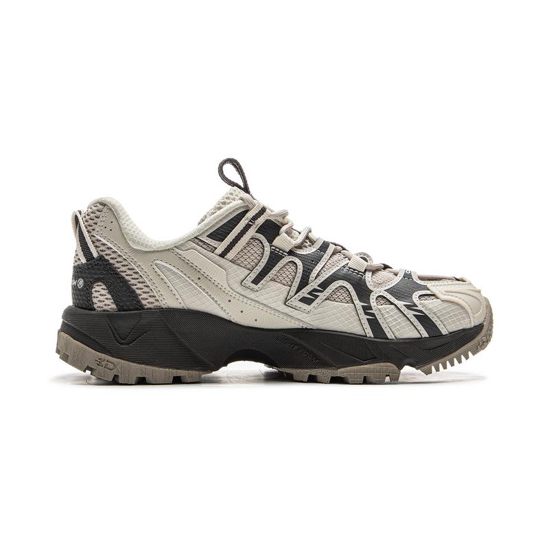 New LiNing CF Tracing, Xingye Anti Slip Wear Resistant Low Top Hiking Shoes Women's Beige Black AGLU074-6