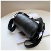 IELGY Casual Soft Leather Men's and Women's Street Shoulder Dimple Bag