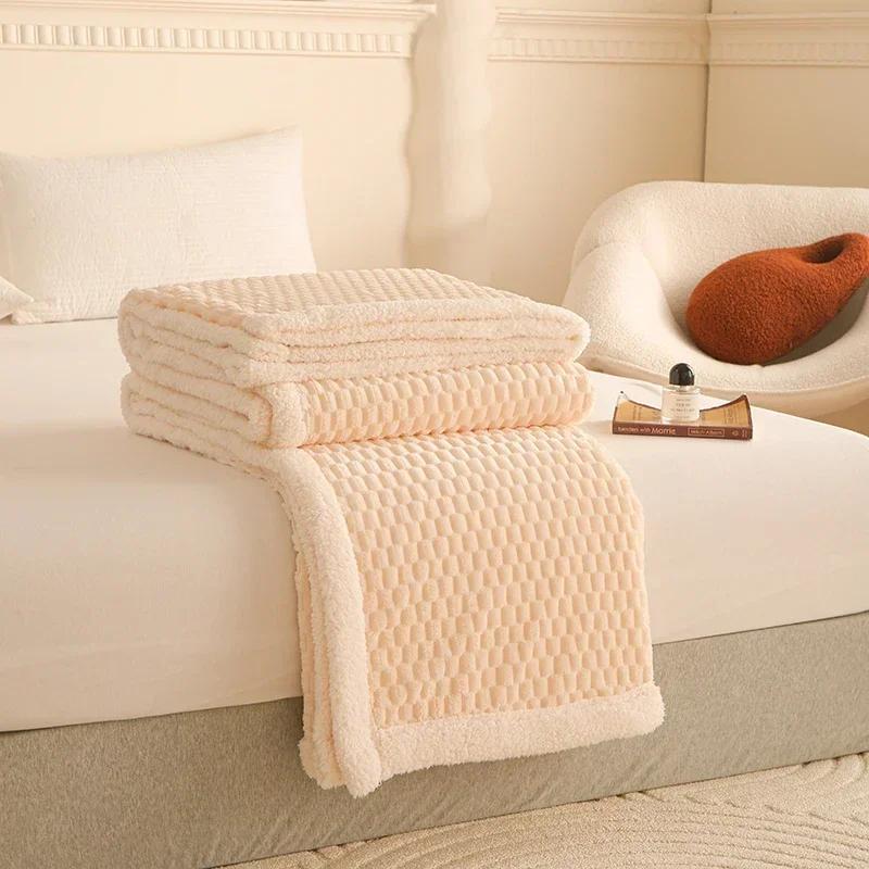 Fleece Autumn Winter Warm Blankets for Beds Sofa Soft Skin Friendly Faux Lambswool Blanket Flocked Comforter