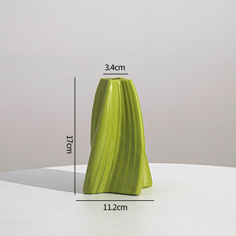 White Imitation Ceramic Vase Modern Simple Plastic Vase INS Flower Arrangement Ornaments Artistic Aesthetic Home Decoration