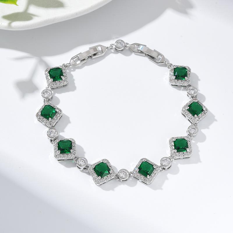 

Браслет «Сахарный кубик» Женственность Изысканный Блеск Цирконий Аксессуары для 通勤 Ретро Геометрические Украшения Прилив зелёный