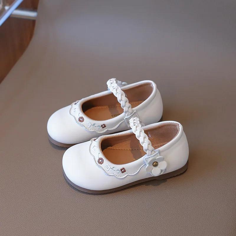 2024 Children Leather Shoes for Girls Autumn New Fashion Korean Style Sweet Soft Bottom Anti-slippery Embroidery Outside Shoes