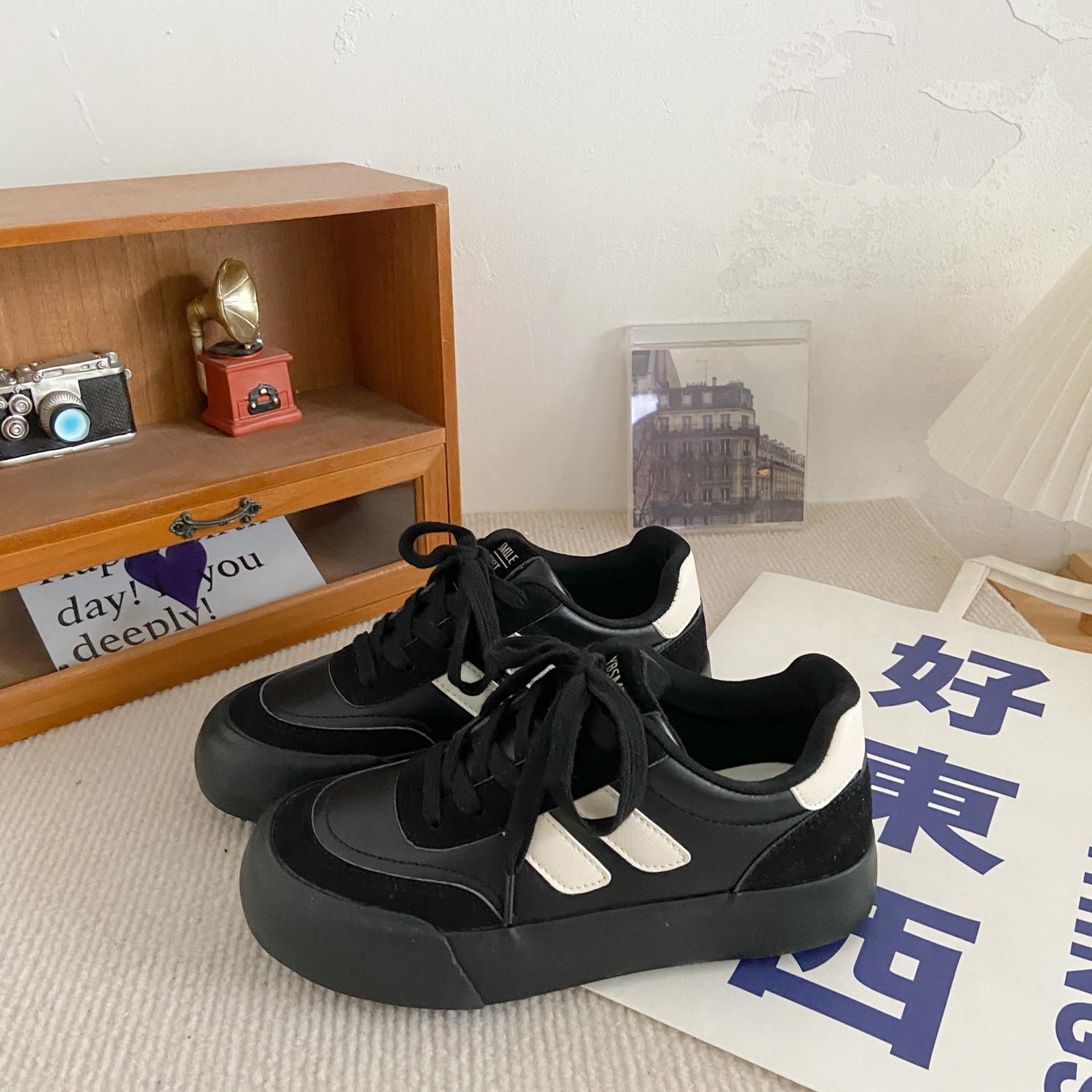 

H1232 popular velvet thick baseplate shoes women s German training shoes winter 2025 new two cotton Hong Kong style retro cotton shoes 35