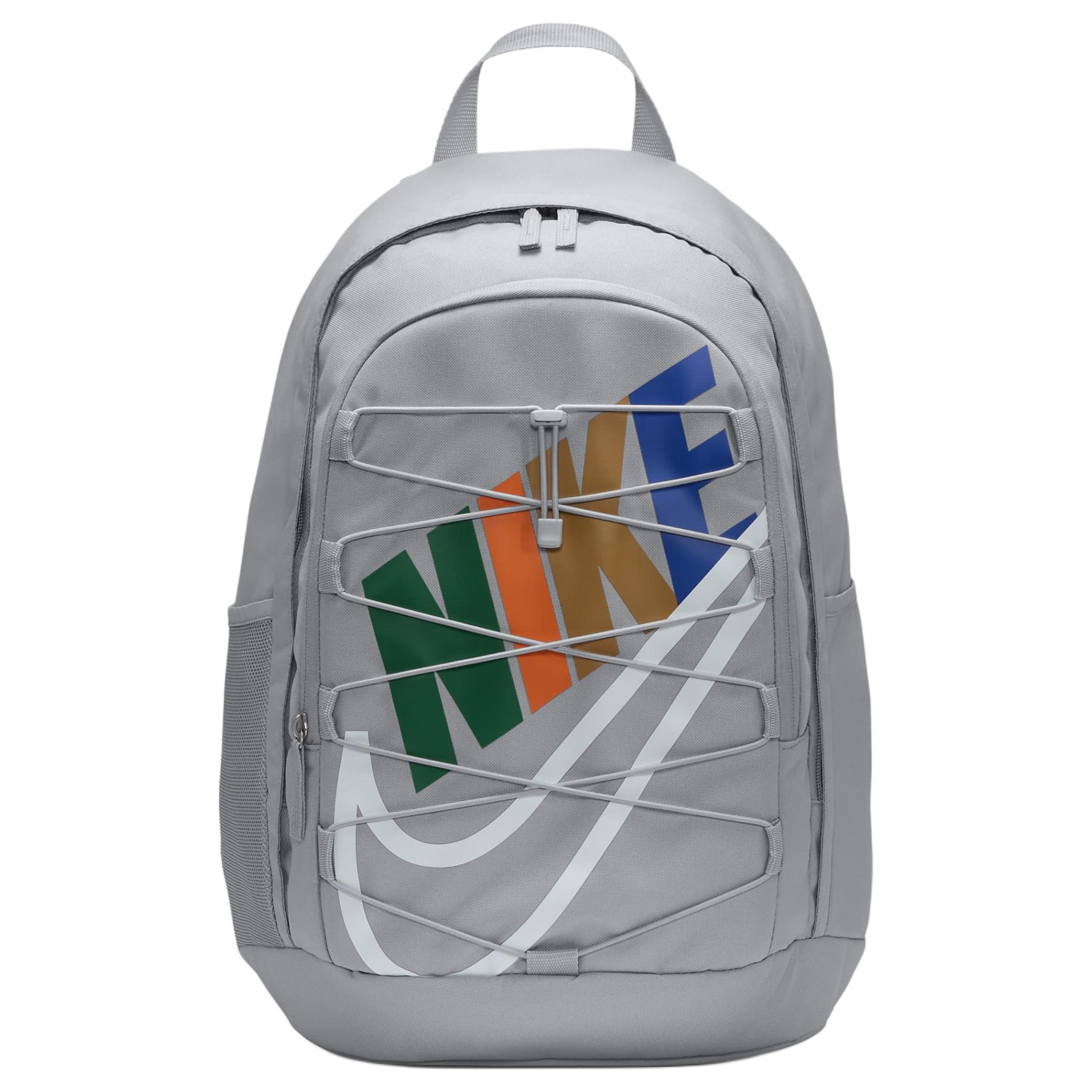 

Nike 26L Fashion Trend Large Capacity Polyester Backpack Unisex Backpack Gray HF7722-012 Gray