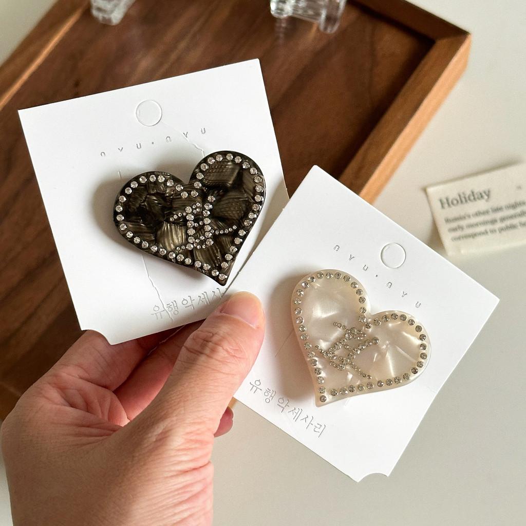 Chic And Elegant Love Heart Rhinestone Hair Clip Perfect For Everyday Use