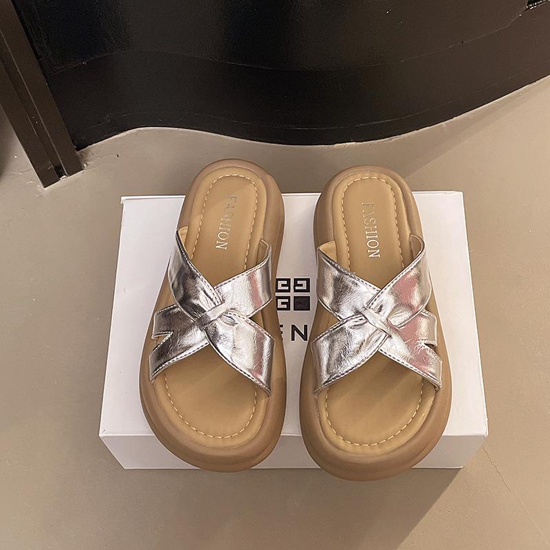 

Женские 2025 лето новые удобные и модные односимвольные пляжные темпераментные женские туфли 40 серебряный