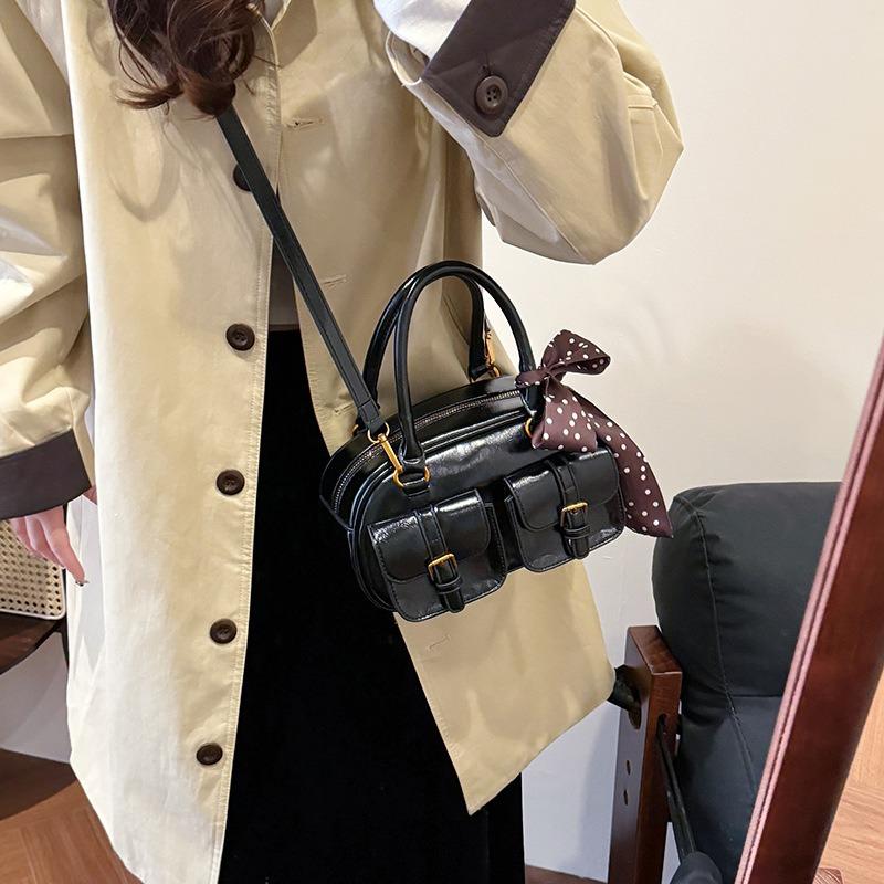 Popular Small Bag Women's New Portable Pillow Bag Red Retro Commuter Versatile Messenger Bag
