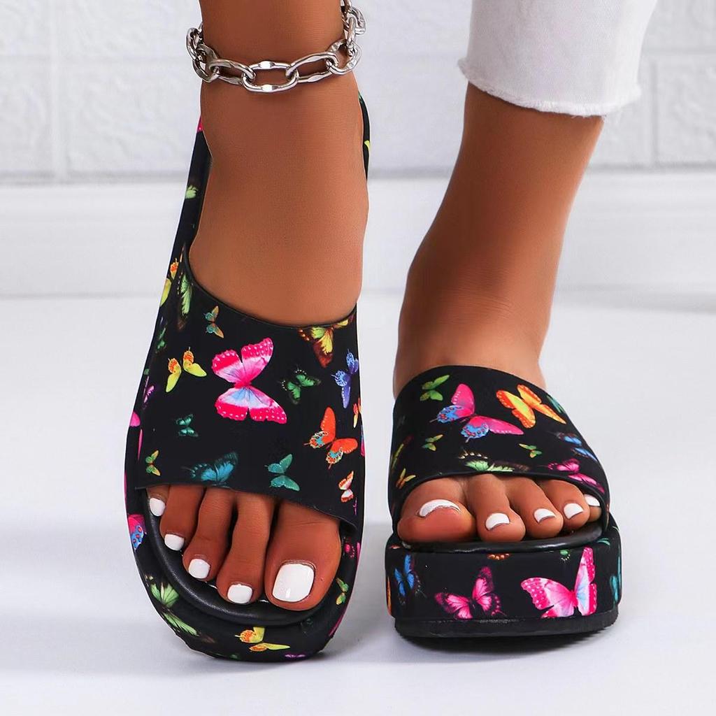 Summer Fashion Women's Slippers Thick Bottom Beach Shoes Large Size Casual Slippers