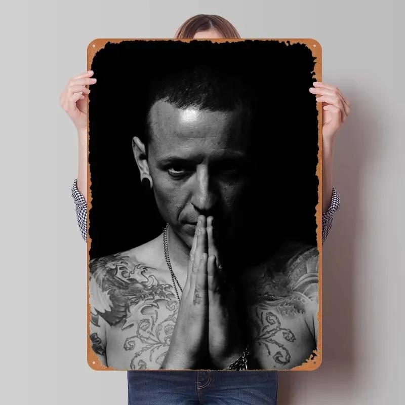 Metal Rock Chester Bennington Signs Music Posters Gaming Room Decoration Man Vintage Tinplate Sign For Wall Art Decoration Retro