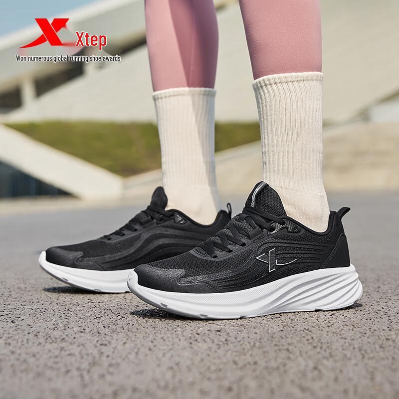 Xtep ET Women s Lightweight Running Shoes S