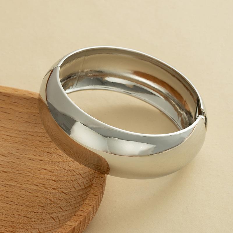 Design-inspired Metal Smooth-textured Open Bracelet, Minimalist Geometric, Individualistic Wide Wristband