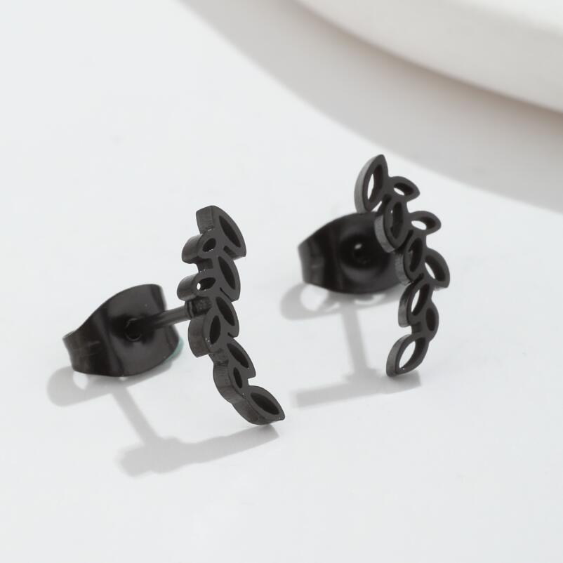 Korean Style Winter Gift Set: Women's Cartoon Boots, Geometric Earrings, and Fashion Hat