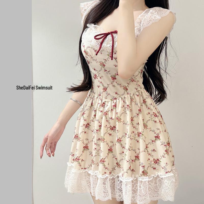2026 Women's Lace Pastoral Swimsuit: Slimming One-Piece Fairy Resort Wear